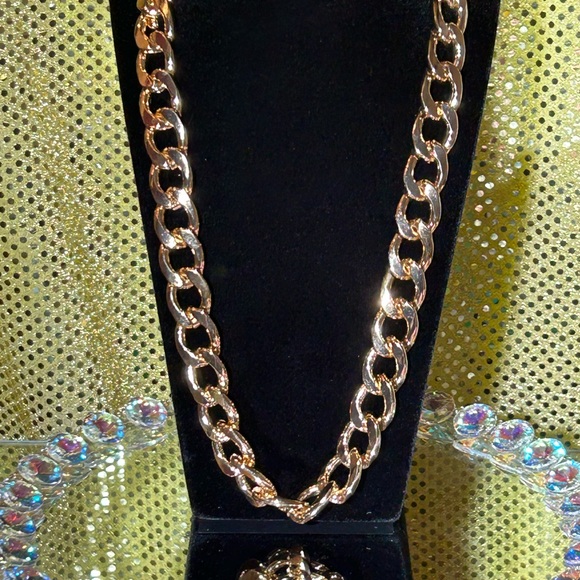 Elegant Gold Link Chain Necklace 30” NWOT - Picture 4 of 4